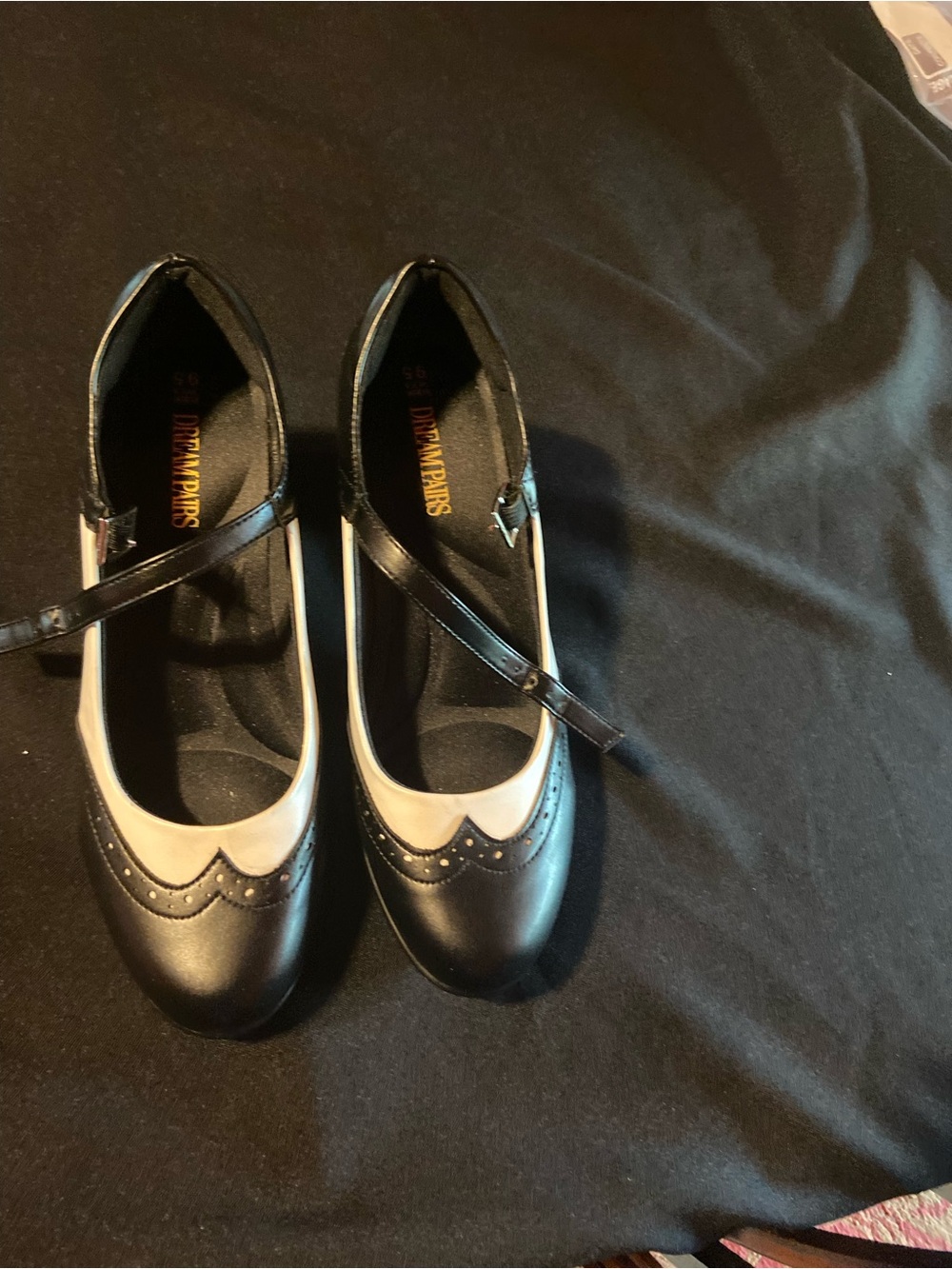 Dream Pairs Black and Cream Two-Tone Mary Jane Heels